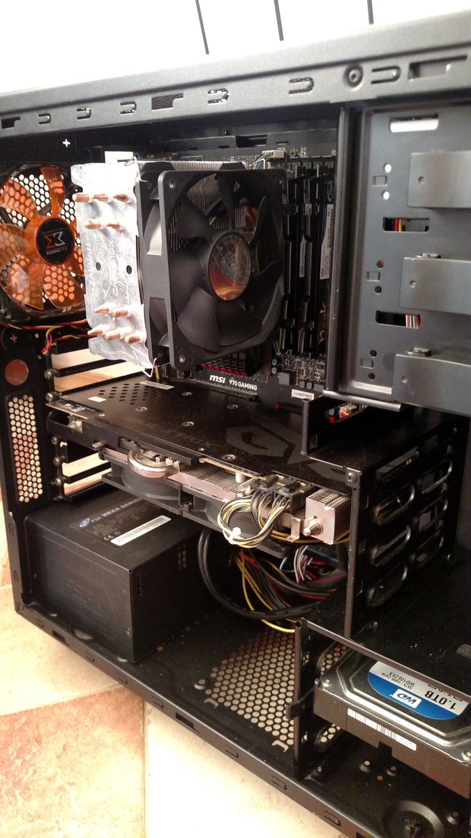 Ubervodiy's tweet image. Продам свой ПК за 9к:
AMD FX-8300
Zalman CNPS10X Performa
MSI 970 Gaming
ASUS R9 390 STRIX 8GB (2x92mm)
Team Dark 2x8 GB DDR3 1600 CL9
WD Blue 1TB EZEX
FSP HEXA 500 80+
Xigamtek Asgard 382 (2x120mm)
LG DVD-ROM
Прошу RT
@ebashneft @kremen_x @Neyasit_alt
