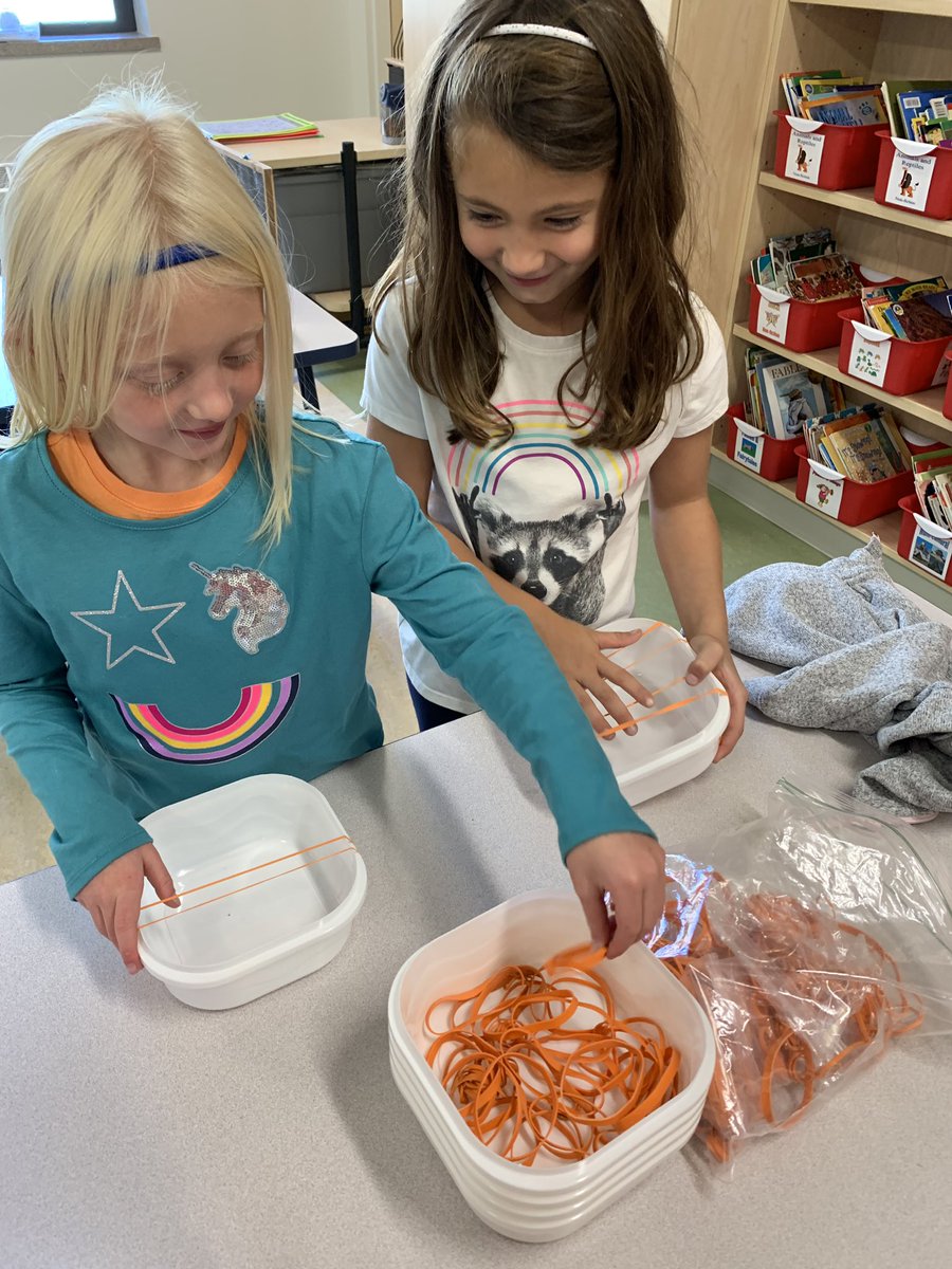 MrHacheyGrade1's tweet photo. Last week we explored sounds waves with a variety of experiments! https://t.co/VCP7mcMSM0