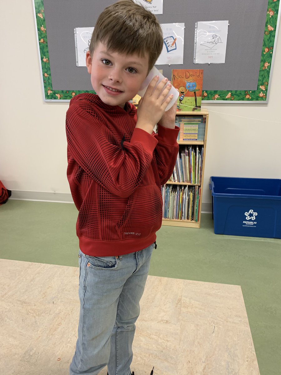 MrHacheyGrade1's tweet photo. Last week we explored sounds waves with a variety of experiments! https://t.co/VCP7mcMSM0