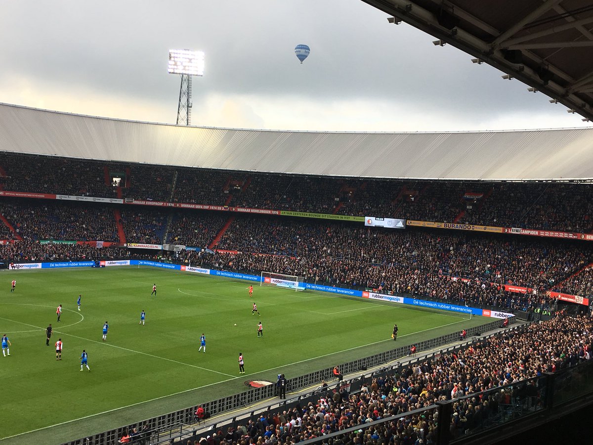 Is de nieuwe technisch directeur per luchtballon onderweg? #feyher #Feyenoord