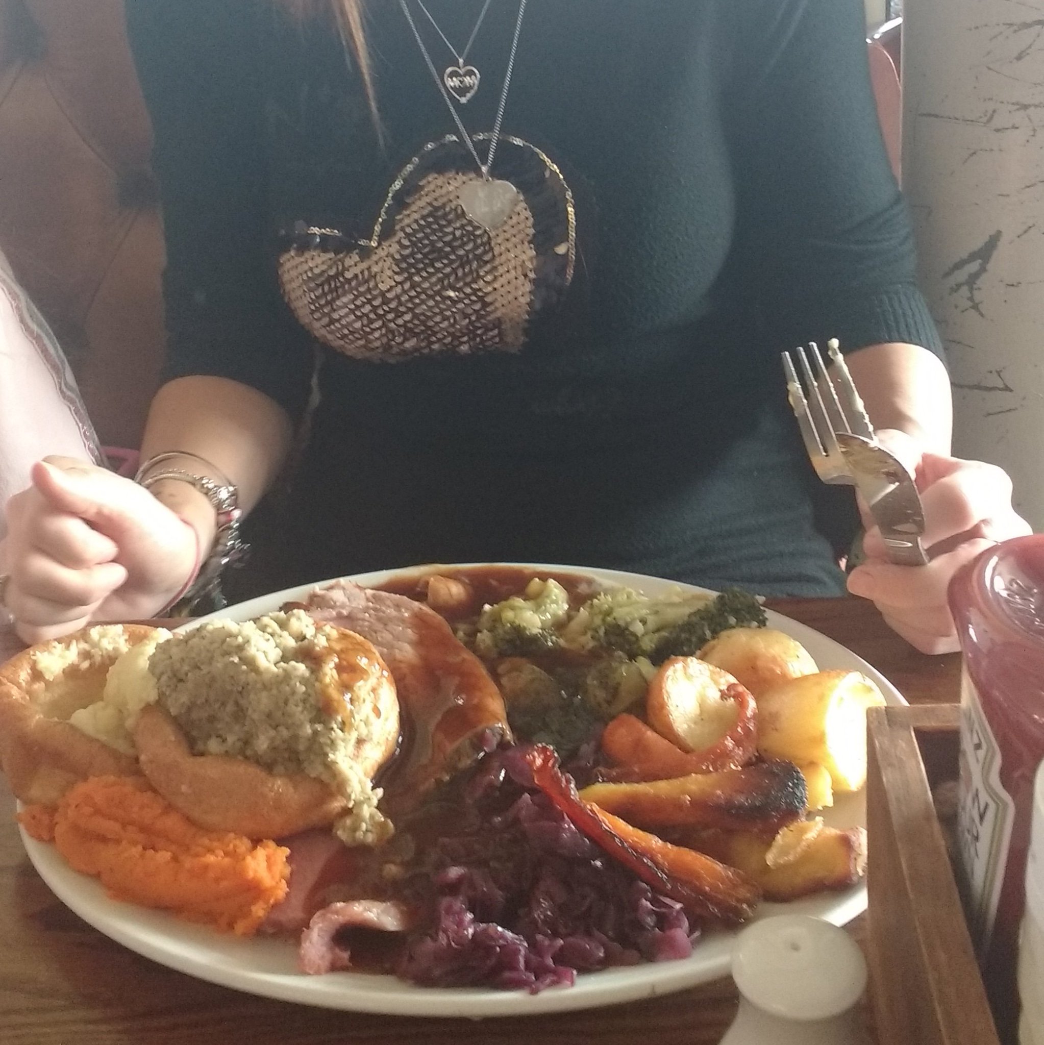 Well & truly stuffed. Feel like a Christmas turkey 😂 #foodporn #Foodies #satisfied https://t.co/QH5mamdEE2