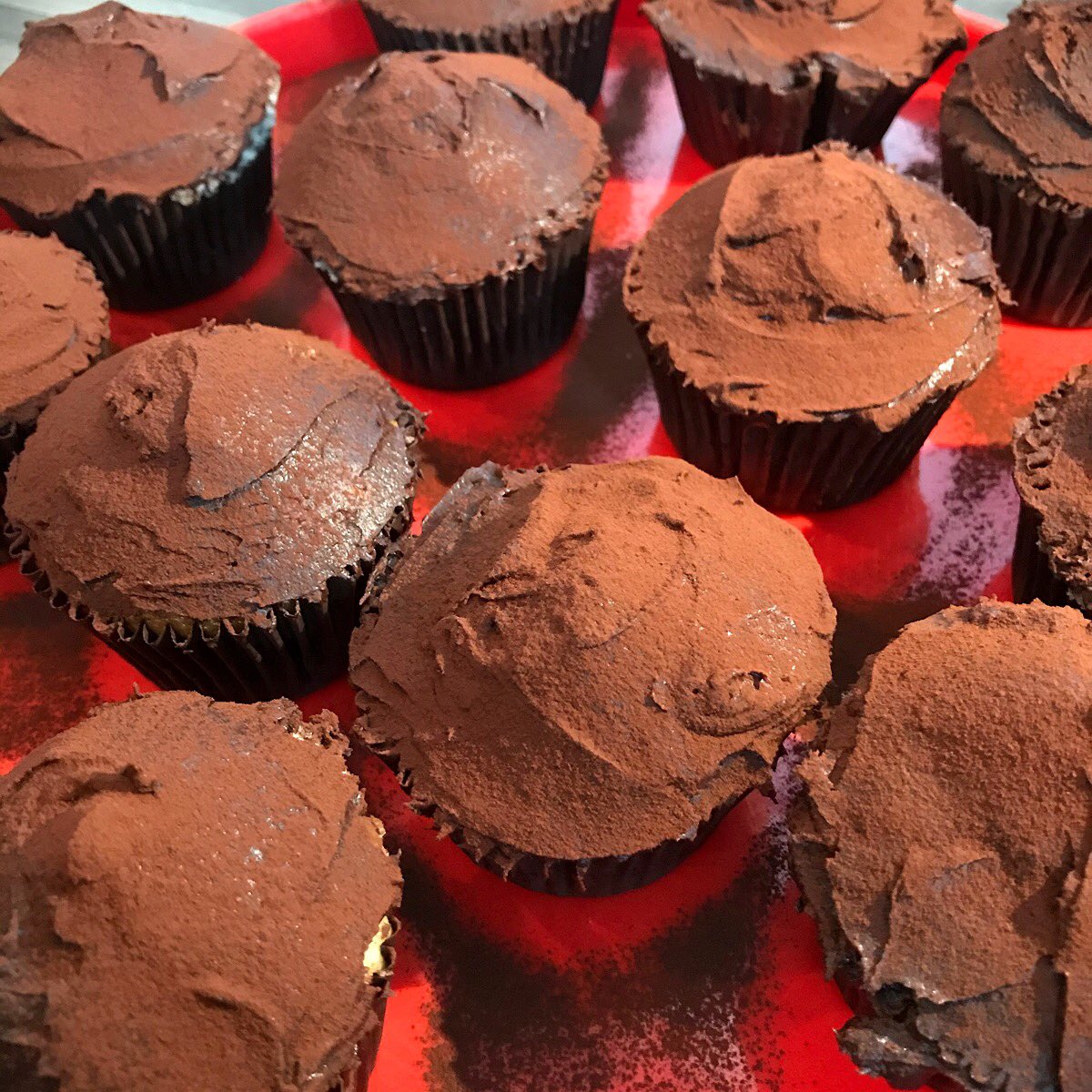 A @hummingbbakery recipe...soft and fluffy vanilla cupcakes with a custard center and a rich chocolate frosting...Boston Cream Pie Cupcakes #baking #passion #cupcakes #vanilla #chocolate #custard #americanrecipe