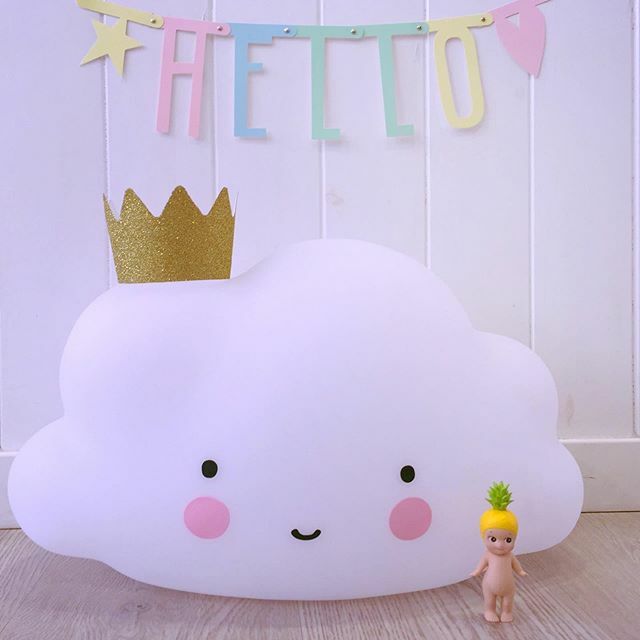 docinhoacucar's tweet photo. Esta pequenota voltou ☁️ luz nuvem mais querida para o quarto dos mais pequenos ⭐️🌟 https://t.co/RMrAlVBYK2