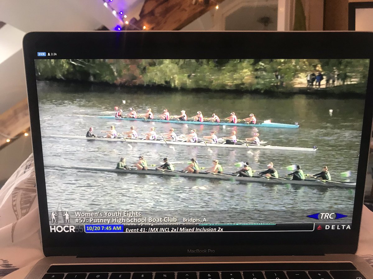 Pip_Sav's tweet photo. Great way to spend a Sunday afternoon #YeahPutney #purplepride watching the girls give it some beans across the pond 💜 @putneyhighrow @putneyhigh https://t.co/2Yz5iVWzFZ