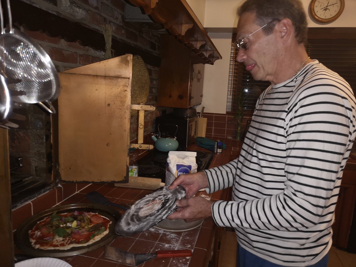 carlafraser's tweet photo. Tried to be cute and make fire stoned pizzas.. But forgot about the pizza shovel thingy..
Couldn't lift the buggers up without smooshing them!
Had to sacrifice a (very bad) vinyl..
It didn't play out like this in my head..
#pizza #sorryitaly #vinyl https://t.co/tAr5MbFBJV https://t.co/JXNw7A9nwg
