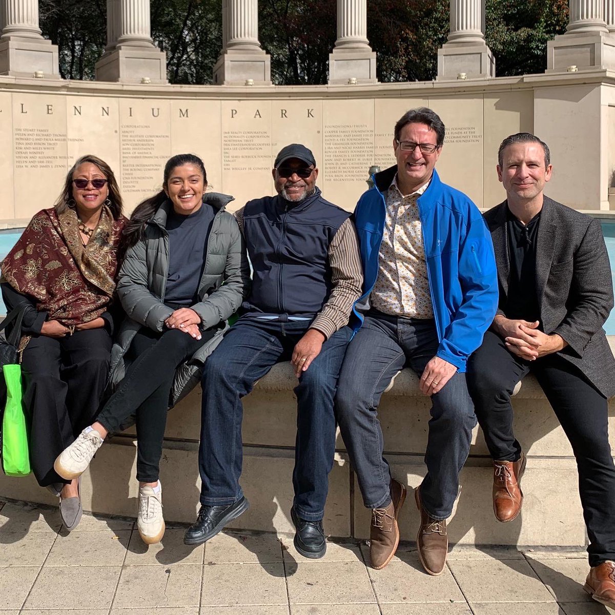 roberthrogers1's tweet photo. Our North Richmond team #ChicagoCLI coming together at the National Community Leadership Institute to share space with and learn from ordinary people who perform extraordinary feats of community service across North America. @neighborworks https://t.co/vDBMechHQT