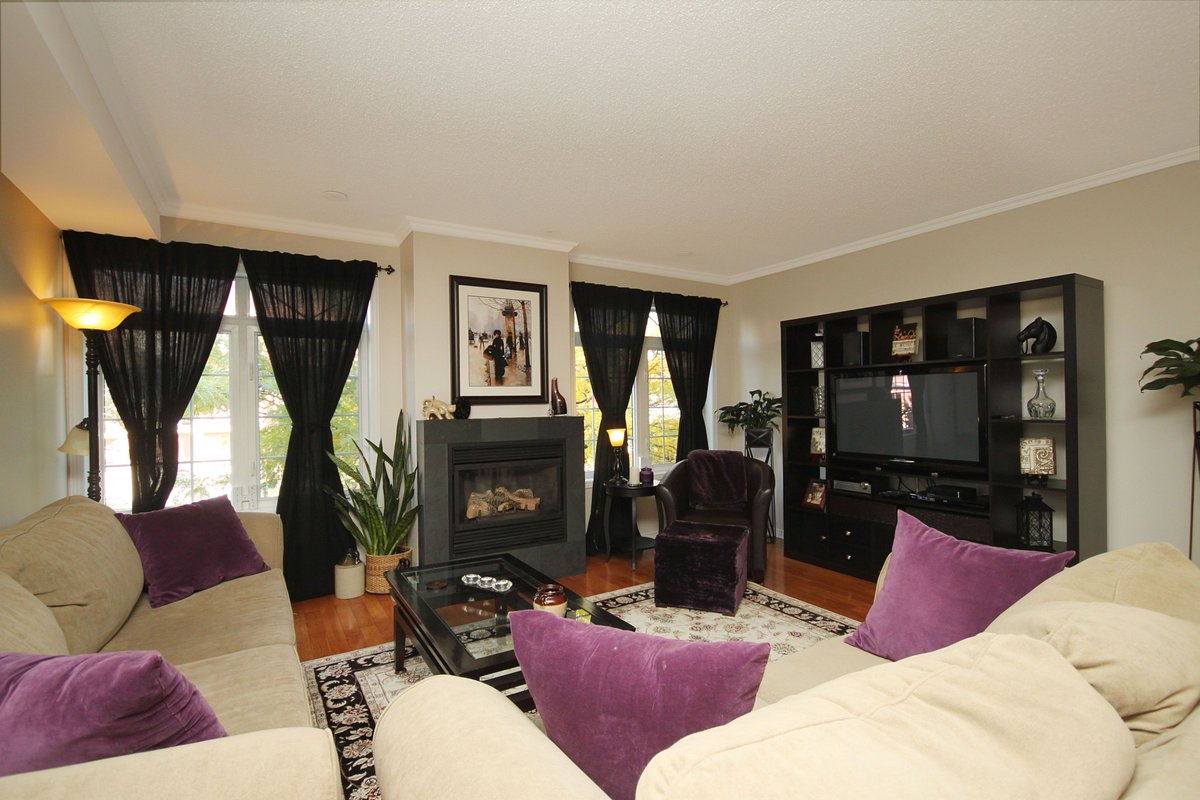 KarenMillarTeam's tweet photo. OPEN today from 2-4 pm at 11 Guillet St! This is an updated 3 storey townhouse with master en-suite, two walk-outs & private yard! Check it out at https://t.co/QM5CTy2Bmi #OpenHouseToronto #OpenHouse #TorontoHomes #KarenMillarTeam #TorontoExpert #TorontoRealEstate #TorontoLife https://t.co/V8Gsu0ZuIG