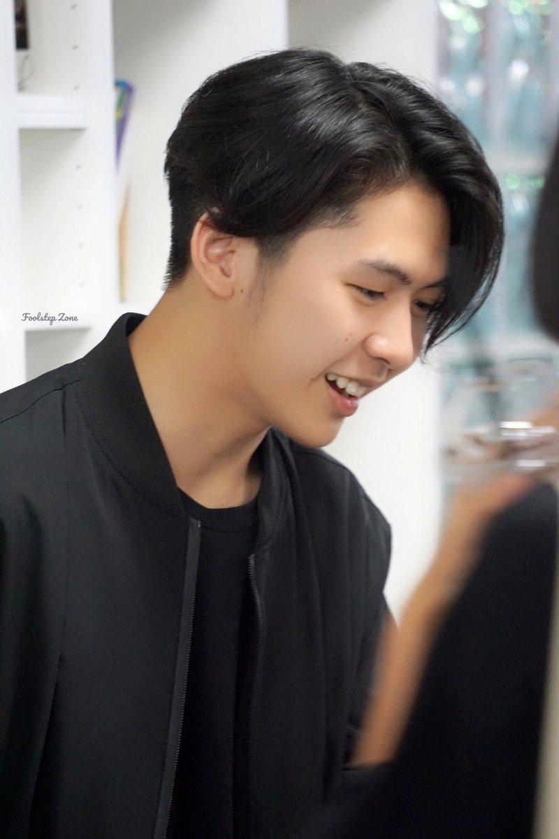 FoolstepZ's tweet photo. พ่อกีต้าร์หน้าหยกสุดหล่อ 😍 @BSittawee
#FoolStep
#BSittawee
#_frtstw_
#front_foolstep
#Tipsyboy
#fools https://t.co/SHFtmtQucA