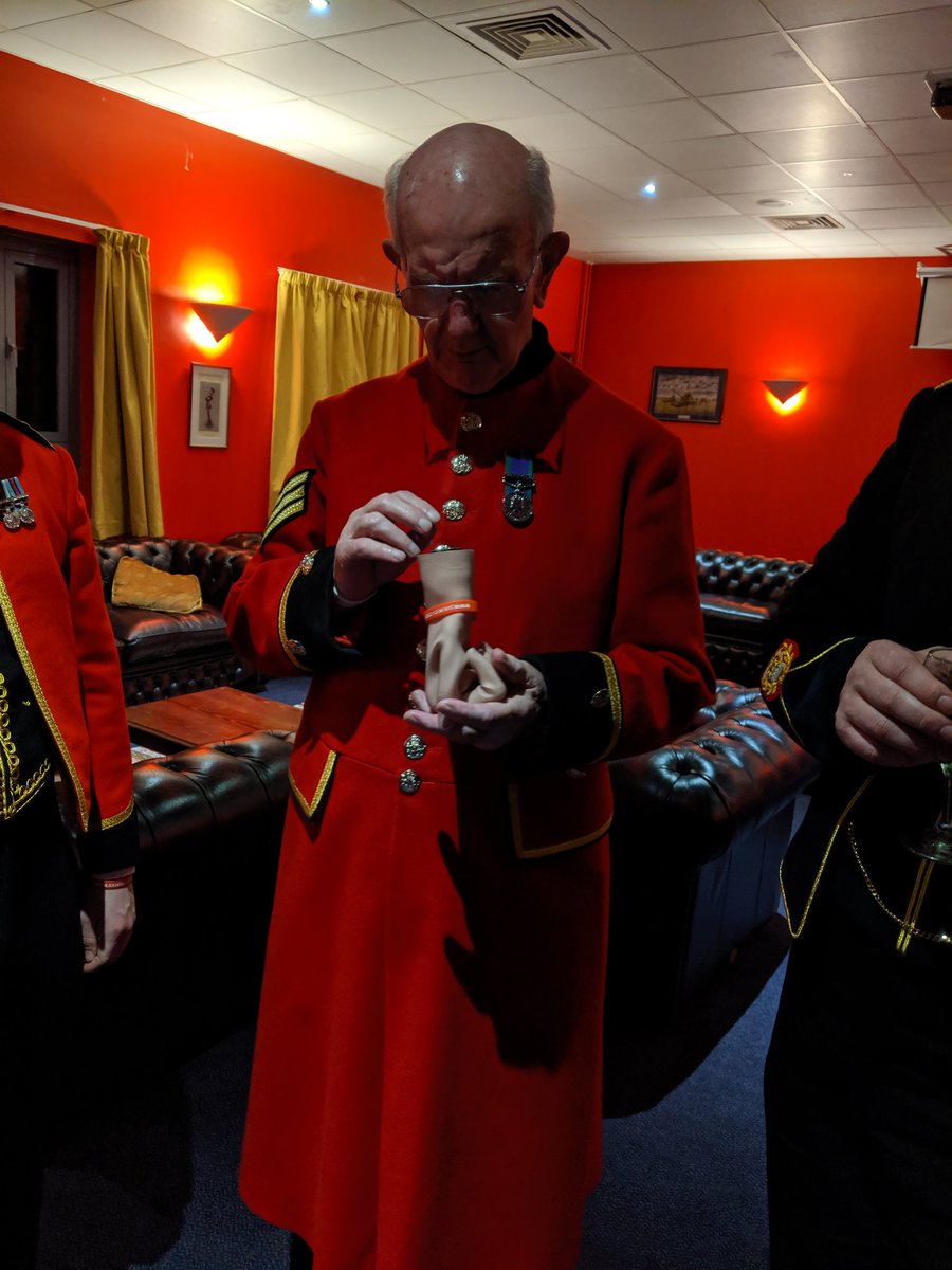 ABFbarney's tweet photo. A quick guesstimate of last night's gala dinner at AFC Harrogate may go above £17k!  What a night it was - some exceptionally inspirational, and generous, people. #LoveMyJob @Soldierscharity @CO_AFC @ComdITG @COLRICHARDKEMP @BrianWoodMC @MadCowFudge @RHChelsea https://t.co/WIYFOhwoqE