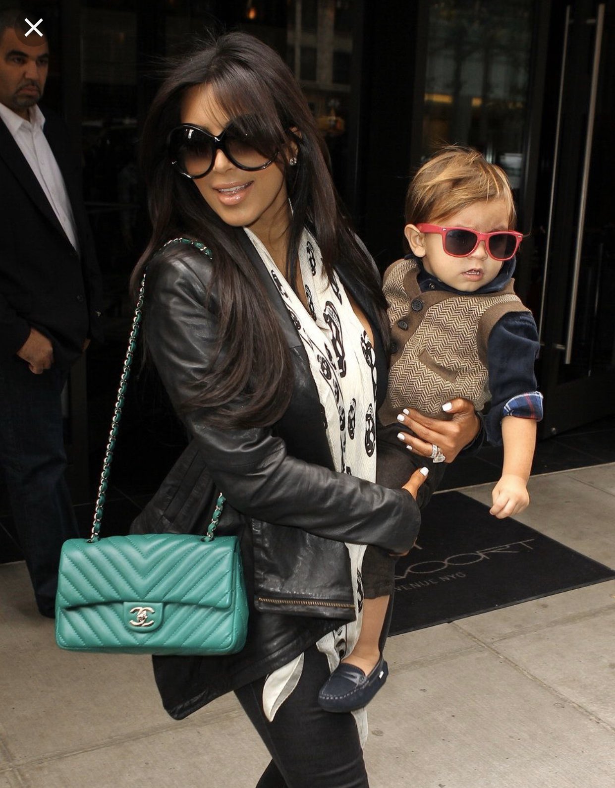 Kim Kardashian (carrying a Chanel bag), enters Harry Cipriani Restaurant  out and about for CELEBRITY CANDIDS - MON, , New York Stock Photo - Alamy