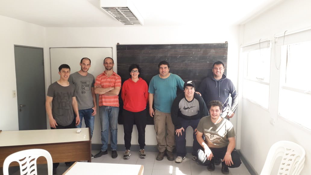 EDENSAcomunica's tweet photo. ¡Finalizó el #ProgramadeOficiosEDEN en #Lincoln! Los jóvenes realizaron trabajos de electricidad y mejoraron las instalaciones del Anexo de la Secretaría de Cultura y Educación. ¡FELICITACIONES!👏 https://t.co/6BzTO1CLX4