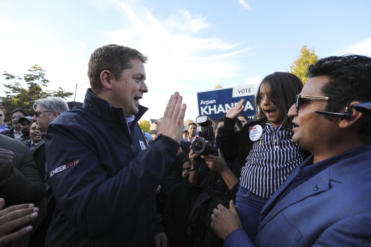 AndrewScheer's tweet photo. There's nothing more Canadian than playing street hockey and hearing someone yell "Car!" I joined our candidate @ArpanKhanna yesterday and spoke with a great group of people in a Brampton neighbourhood about our plan to help you get ahead! 🏒 https://t.co/qy9B7Fw43B