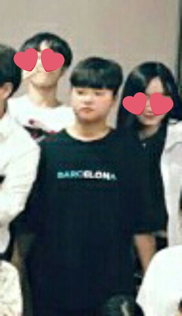 So no wonder Dongpyo talks in the phone all the time. He has lots of friends he wants to catch up with. You doing great, kid. Go and talk to those people that love you. But be careful of sasaengs please. Be happy, okay? Btw, u still missing & we want you back.Chubby pyo