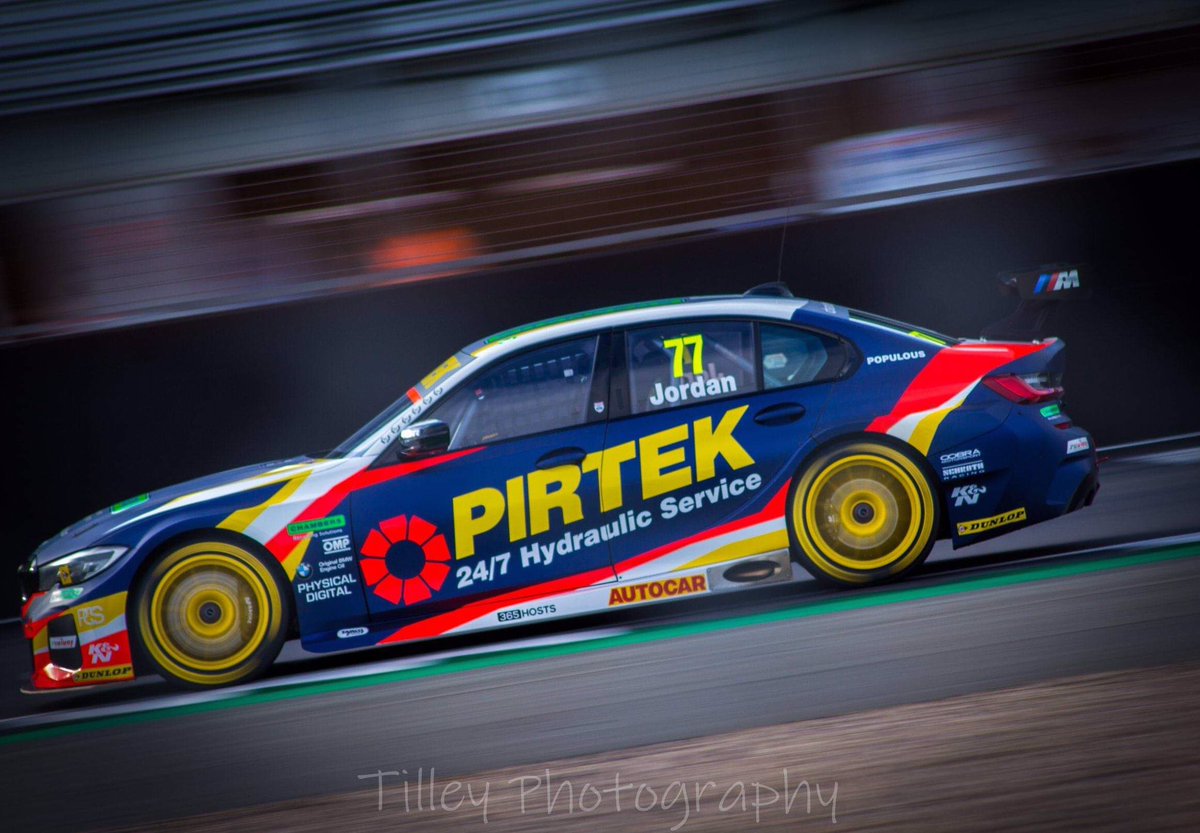 fc_tilley's tweet photo. @PirtekRacing @PirtekRacing #PirtekMemories best livery by far 💙❤️💛 https://t.co/uRAw1tGsrT