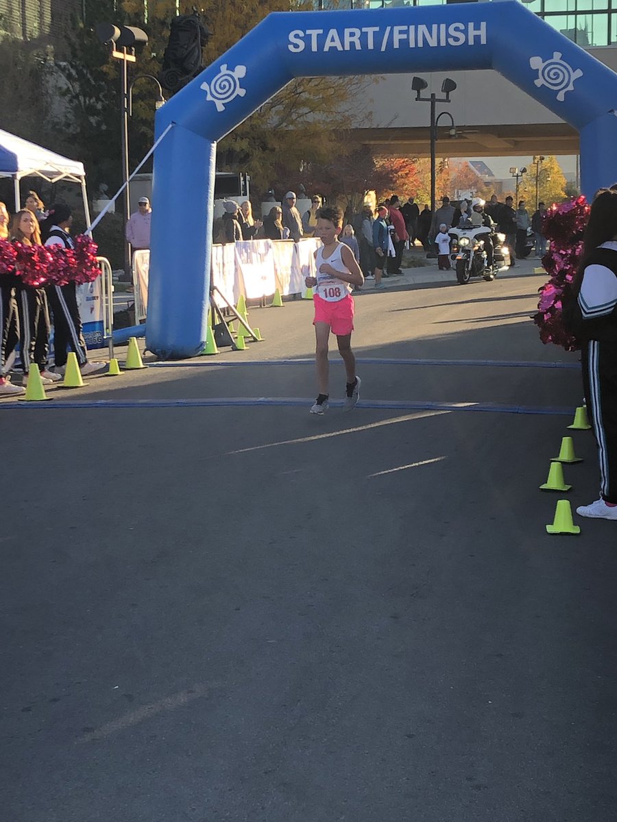 swope_ms's tweet photo. Way to represent @swope_ms Dylon at #Run4Ed. Wow! Fast! https://t.co/ZvISsVMIKf