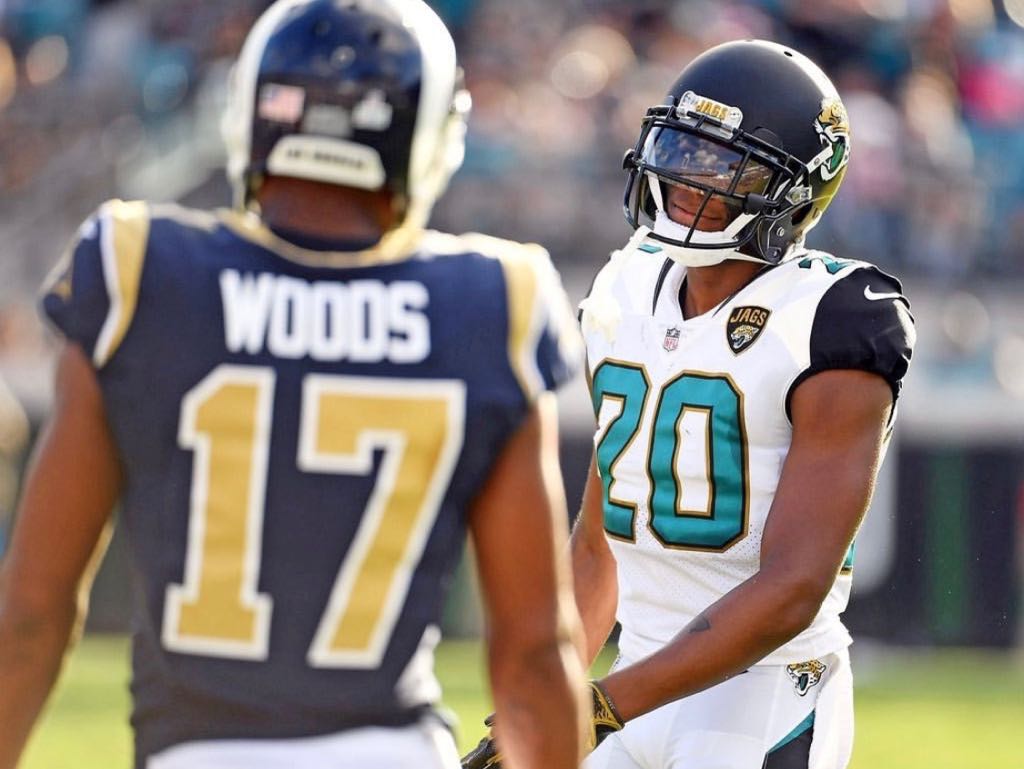 robertwoods's tweet photo. That look you give when your manager puts you on the schedule with your work bestie 😂😂😂😂 #ThanksLes https://t.co/y6I2wjIYp5