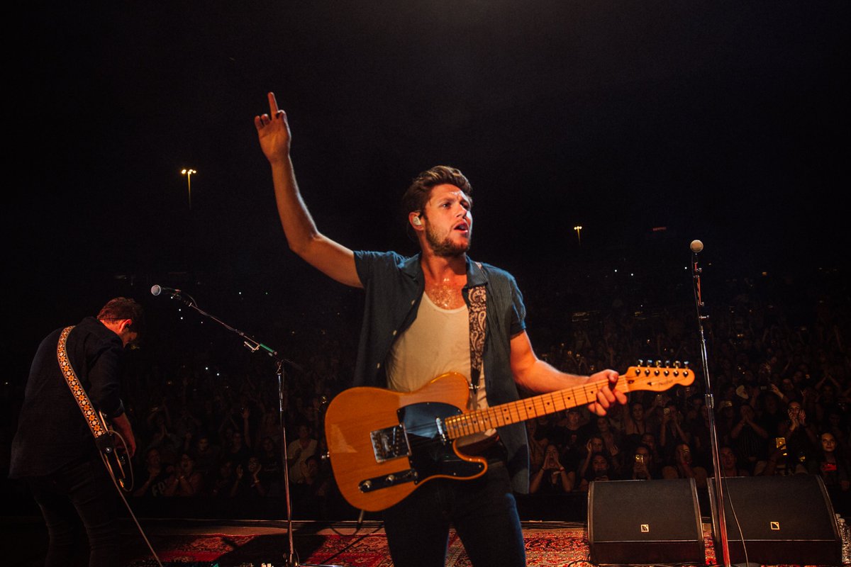 NiallOfficial's tweet photo. what an amazing experience ‘Flicker’ was. From writing those songs to performing them all over the world to you beautiful people. Thank you so much for taking my music under your wing and making it your own. On to the next chapter. https://t.co/KEb7NSXE0H