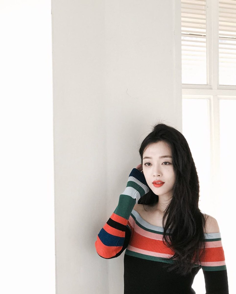 functionlove's tweet photo. [TRANS] 191020 f(Sulli) = coolishdong's Instagram Update https://t.co/agBGlmnpOu https://t.co/fH7FAwDmQY