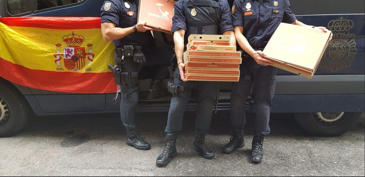 Espball's tweet photo. Una nación no es un estado, unas leyes, unos políticos. Una nación es esto. https://t.co/LXb1afL2MJ