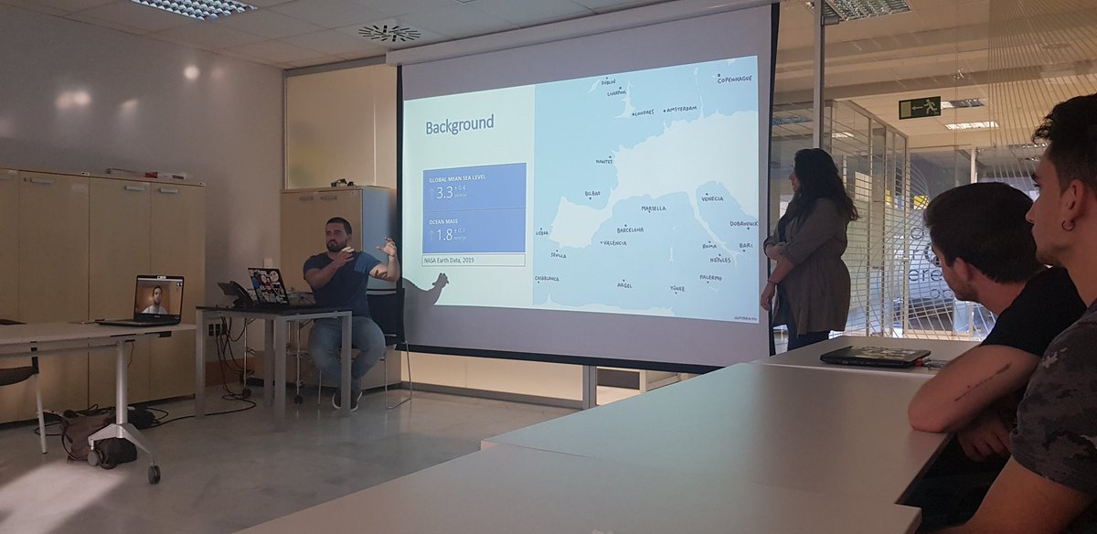QuiqueChin's tweet photo. Pues ya estamos viendo los resultados finales! 👏👏 
#spaceappschallenge2019 #spaceappsSVQ #NASA #hackathon @SpaceAppSVQ https://t.co/ifrkPZeVCH