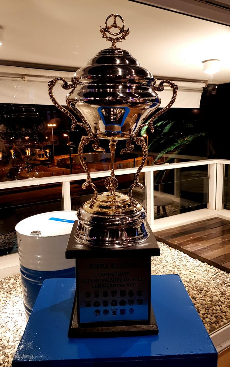 mrosasosa's tweet photo. PUNTA DEL ESTE: En el local @Ford_uy #Multimotors de Punta del Este junto a #YPFUruguay @YPFuruguay se presentó el nuevo lubricante de competición, la Gran Copa para el Cto. Departamental @RallyenUruguay y charla abierta con el gran @coyotevillagra https://t.co/w0h2K71ITn