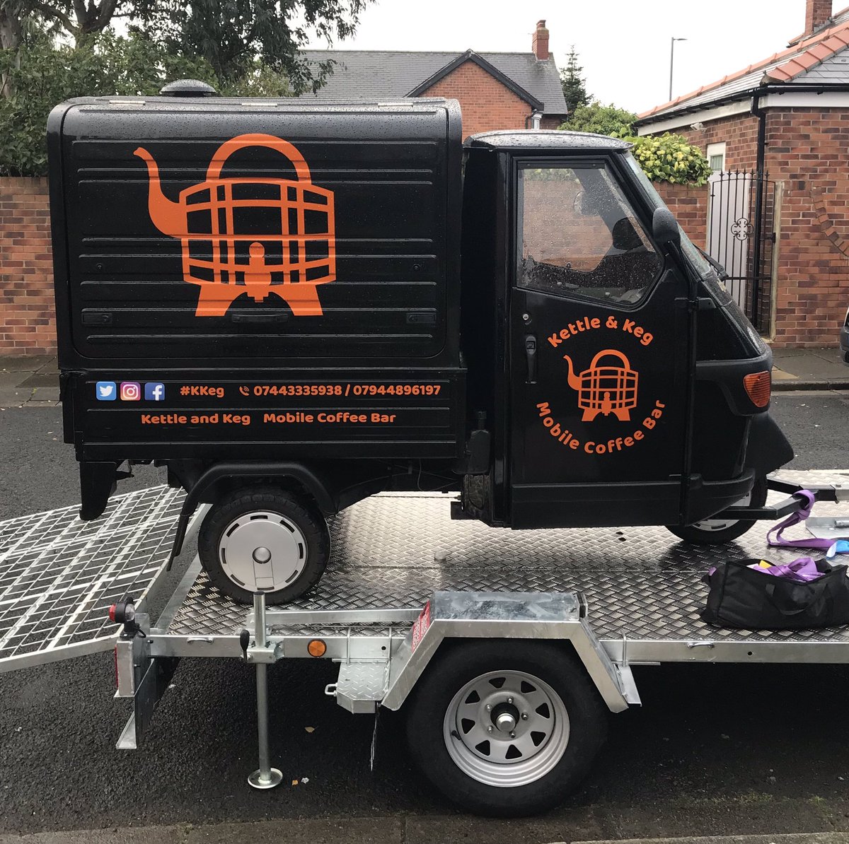 kettlekeg's tweet photo. Busy weekend for Kettle &amp; Keg. Trailer tried and tested. All ready to go ☕️❤️ #piaggioape #piaggioape50 #coffeelovers #Kkeg #comingverysoon #mobilecoffeeshop https://t.co/yq9j5IwIwl