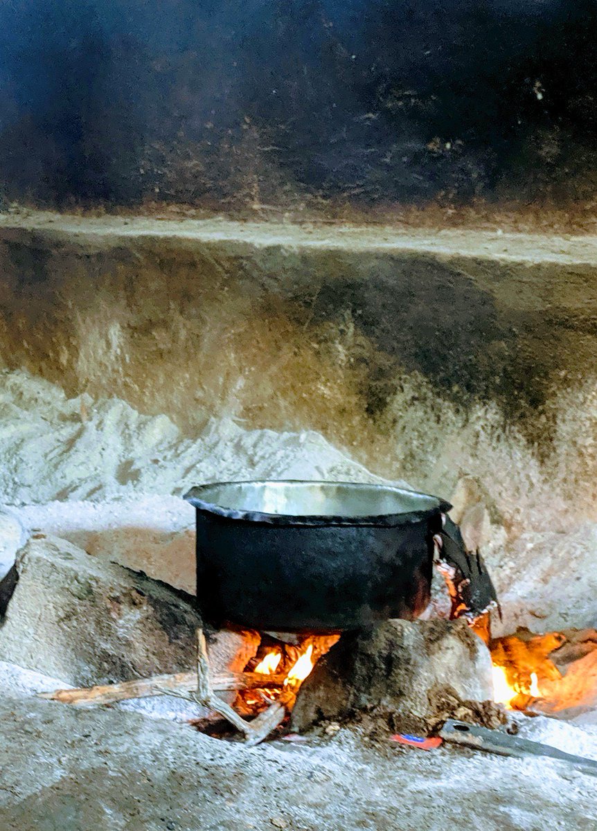 AbdisalamAato's tweet photo. #Waamo (#Kismayo) tea is the best in #Somalia that's all I want to say.
The recipe is secret 😉

#TourCaatoAh #Kismaayo #Jubaland #Somali https://t.co/E9EK3DZdSQ
