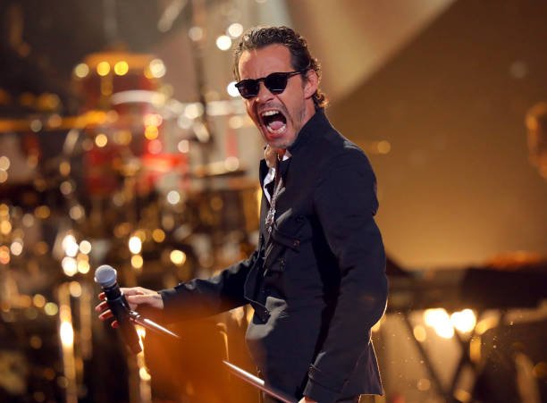 MarcAnthony_PE's tweet photo. 📸 Es el Rey @marcanthony Brillando en su gran noche en los @LatinAMAs 👑🎙🎶💃🌟💕😍
.
#MarcAnthony #KingOfSalsa #kingofkings #InternationalArtistAwardExcellence #LatinAMAs2019 #FanLove #PalabrasDelAlmaPeru https://t.co/IM1gbOf8B9
