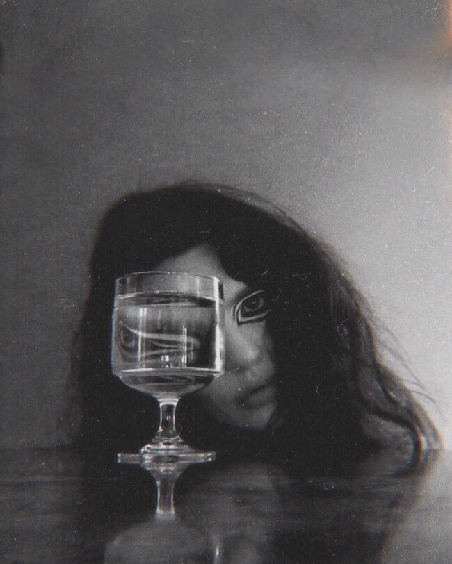 hazeface's tweet photo. Refraction 💧👁👁 #31SpookyDays #18 #31DaysOfHalloween https://t.co/YEsKKyXyyd
