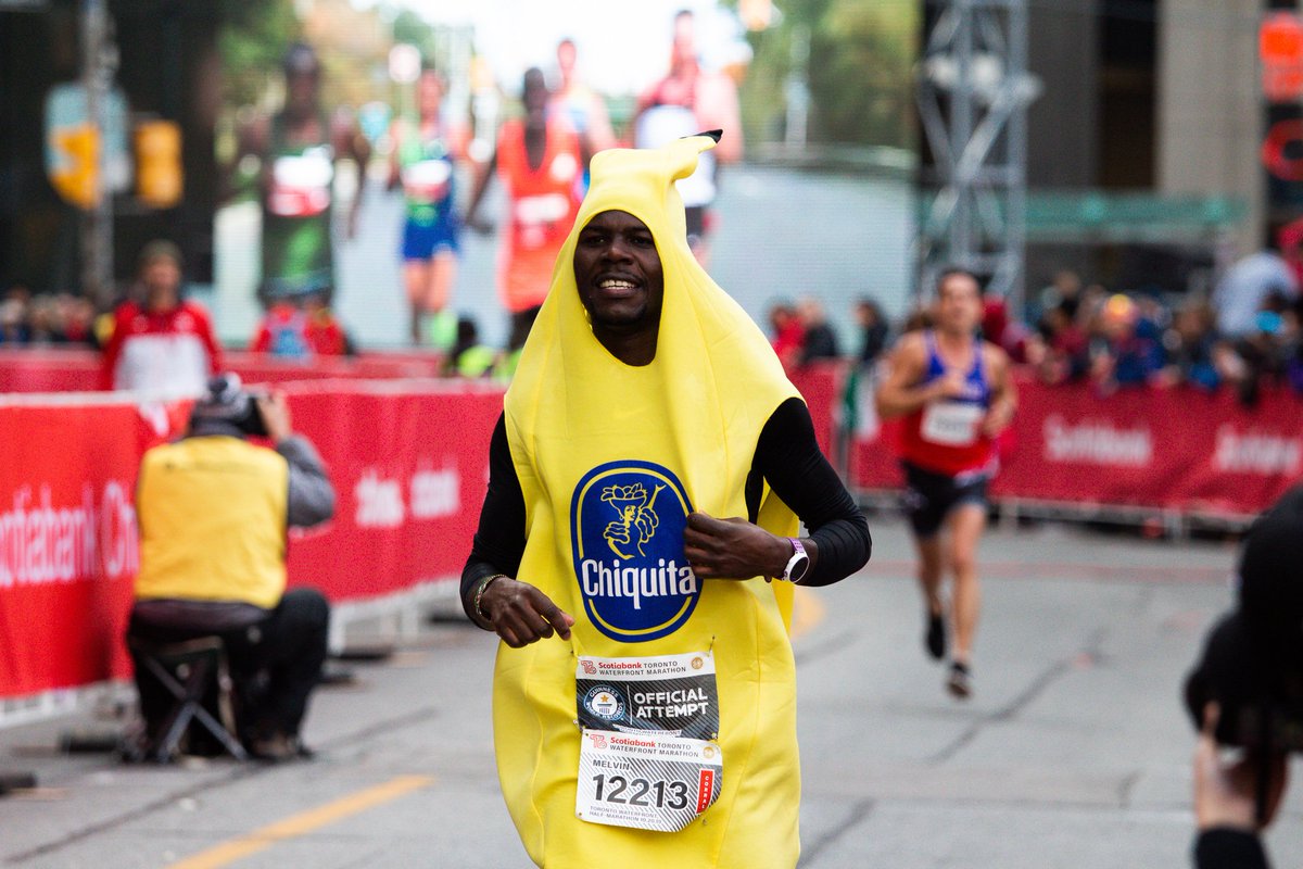 CanadianRunning's tweet photo. Melvin Nyairo ran the world record for the fastest half-marathon dressed as a fruit:
https://t.co/32gpt5gZDd https://t.co/wjuWMzXx45