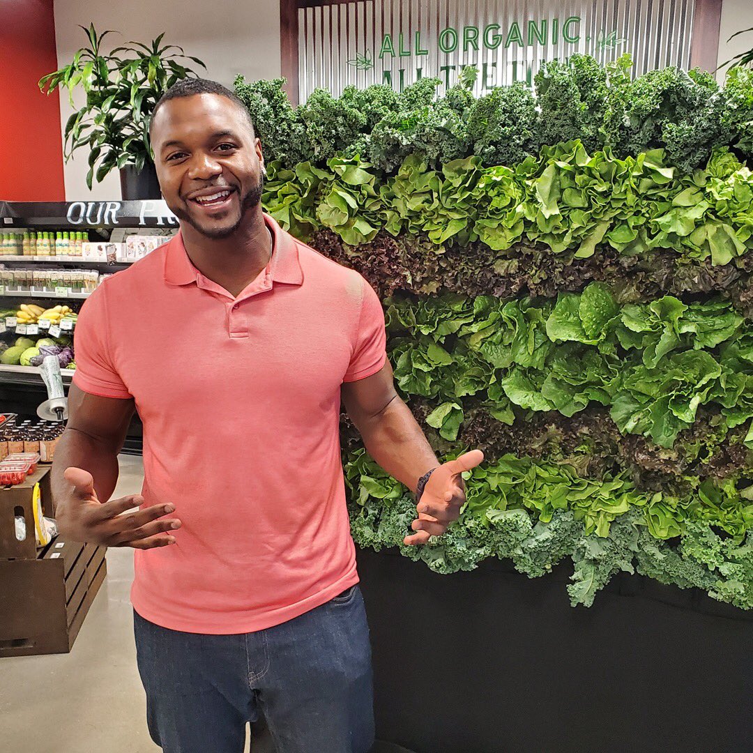 SwirveNation's tweet photo. WOW! What an absolutely amazing event @ChamberlinsFL &amp; their exceptional team put on for us Orlando Influencers. They have locations all throughout Florida and are exactly what makes them more than just your typical grocery store 🍎🥜🥩🥗🌐 #Sponsored #ad https://t.co/gW7VVDdeFW