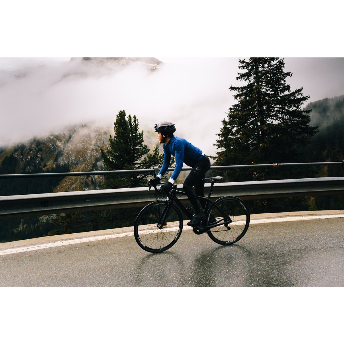 Believe in it, online sale are now on! Select you favs products and add the coupon code “FRIENDS30” for a 30% off on everything.