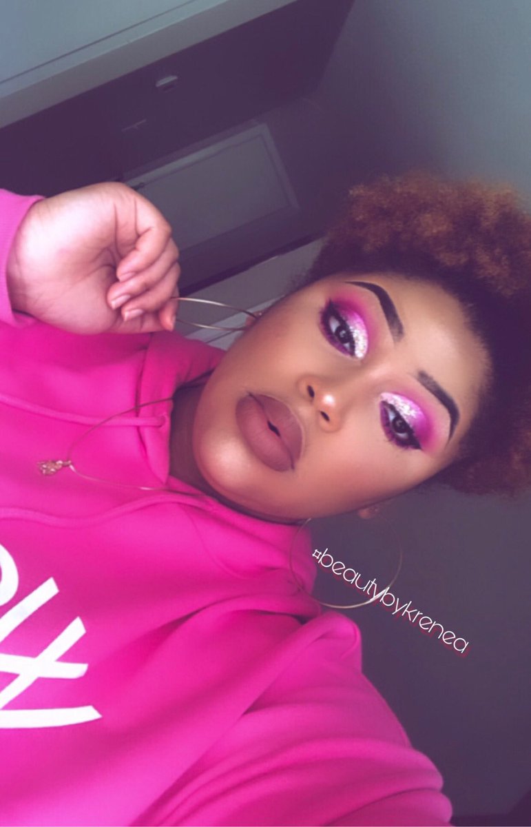 We wear PINK 💕🎀 
Follow my IG: beautybykrenea 
 #BeautybyKrenea #AlabamaMUA #MobileMUA #MontgomeryMUA #CERTIFIEDmua #TravelingMUA #USA23 #USA22 #USA21 #USA20 #USA19 #myasu #ASU23 #ASU22 #ASU21  #ASU20 #ASU19