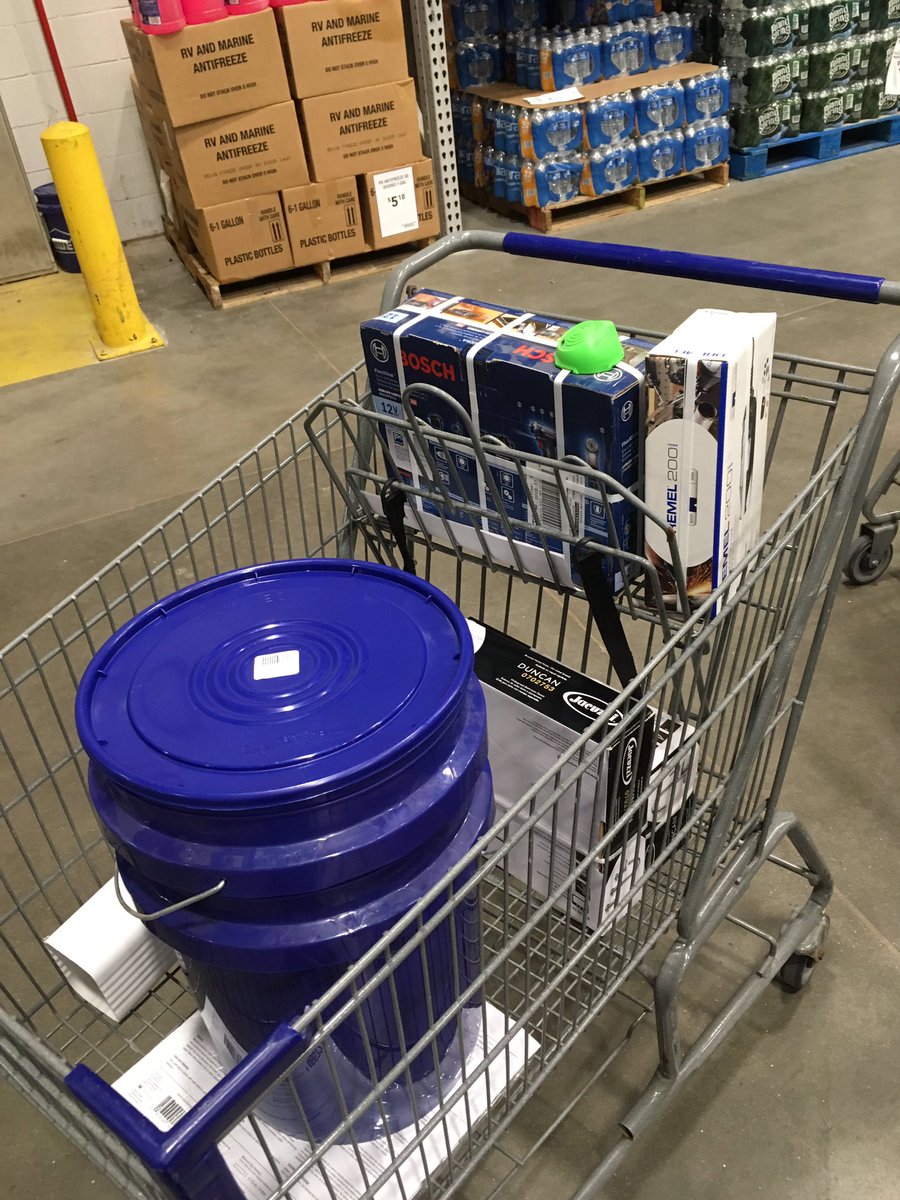 lowe_ct's tweet photo. Cashier Challenge underway in Newington Store 623! https://t.co/ivFt98nNaT