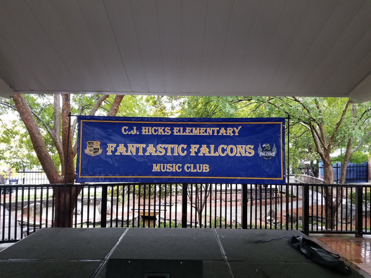 Russellmusicman's tweet image. The Fantastic Falcons Music Club @CJHicksElem opened the @CityofConyersGA Fall Festival with their unique singing+dancing style! @RCPSFineArts #rcpsworldclass @PrincipalCJHES