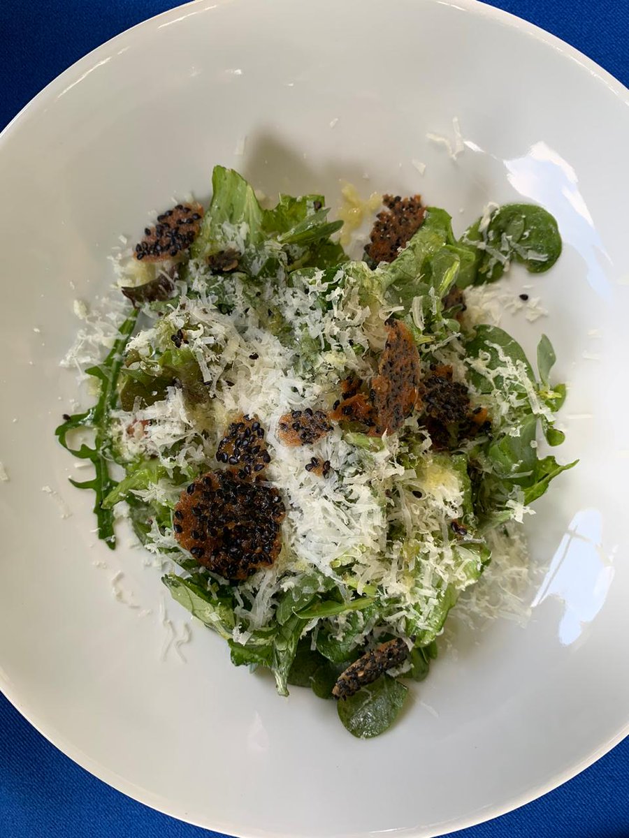 FoodandTravelMX's tweet photo. Disfrutamos cuatro tiempos de mucho queso a cargo del chef Alfredo Reyeros @Alfyrt de @BeefbarMexico, para cerrar la #ExperienciaBeefbar en la Escuela de Ovejeros #FUNDECO en @Puebla  👌 https://t.co/yYKFZymI3G