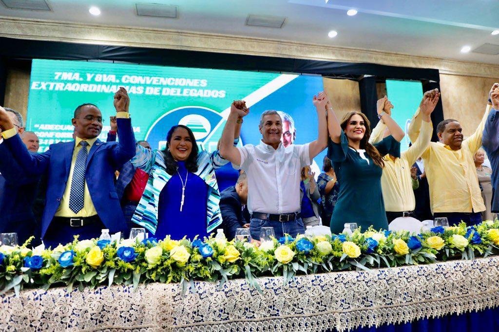 elnuevodiariord's tweet photo. Cinco partidos proclamaron a Gonzalo Castillo como su candidato presidencial

https://t.co/VQHQO5kROJ

#ElNuevoDiarioRD #Cinco #Partidos #Proclaman #GonzaloCastillo #Candidato #Presidencial https://t.co/VTv9tgmzu6