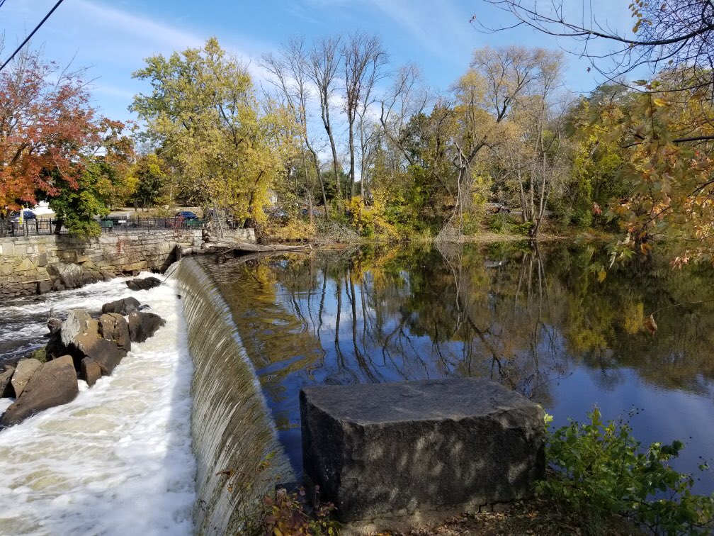 MaryLeachTweets's tweet photo. The Middlesex Canal Museum in #Billerica celebrated the groundbreaking of its soon-to-be refurbished site with @marlieswalks and a group of historic hikers. https://t.co/pMtVqB2Tv2