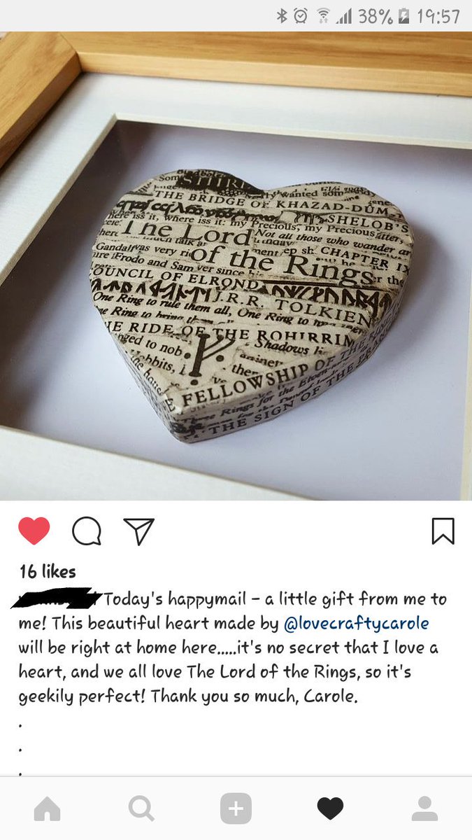 lvcraftycarole's tweet photo. My signature hearts are the perfect gift all year round. Created from damaged vintage comics and second-hand books.
https://t.co/nxaZjYxROk
#celebrateuniqueembracegeek #HandmadeHour #signaturepiece https://t.co/i5t5VCsXbq