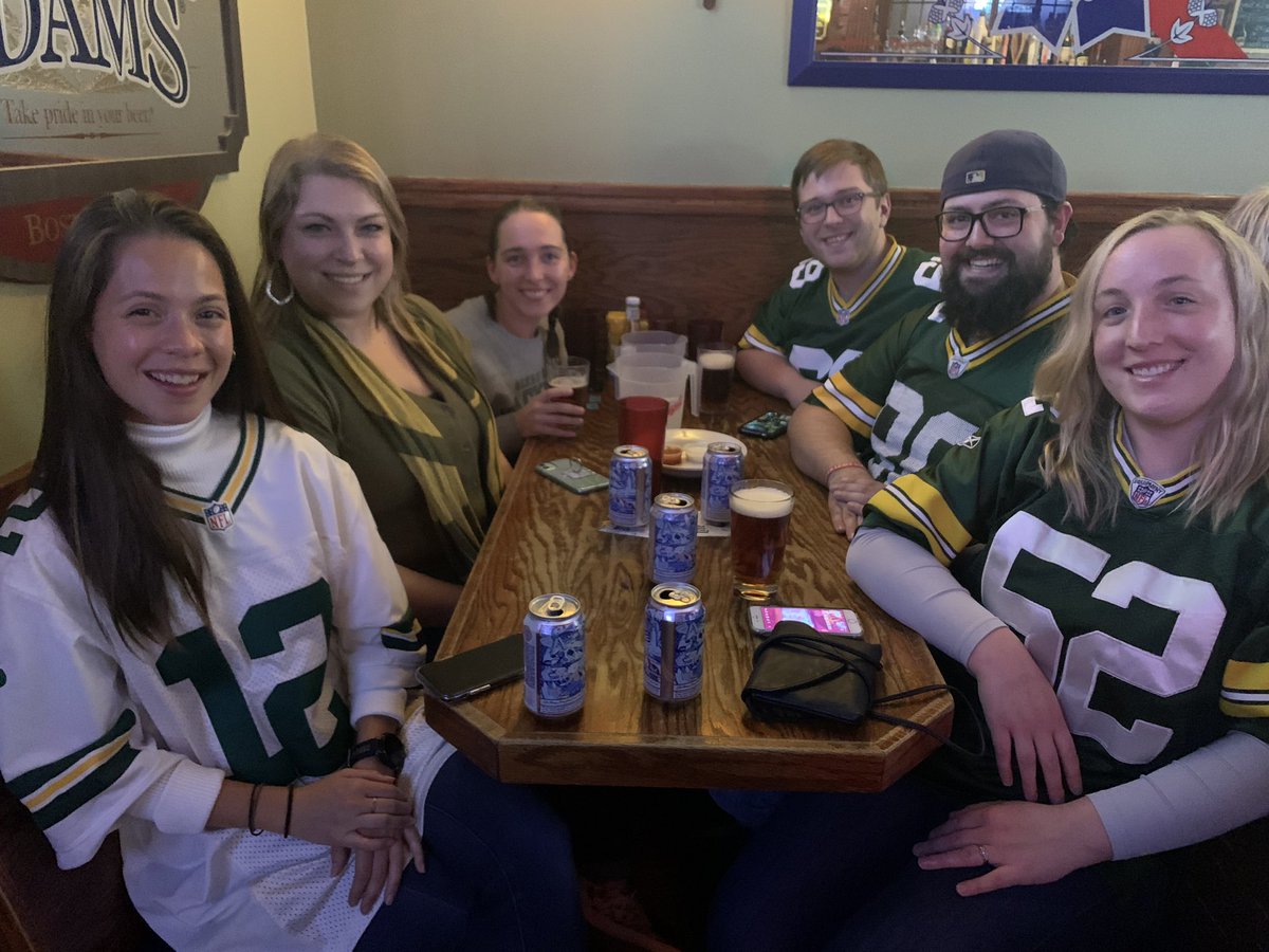 TheRealDanMiles's tweet photo. More. Together. #Packers #PackerBar #DC https://t.co/wmIPT4ytdJ