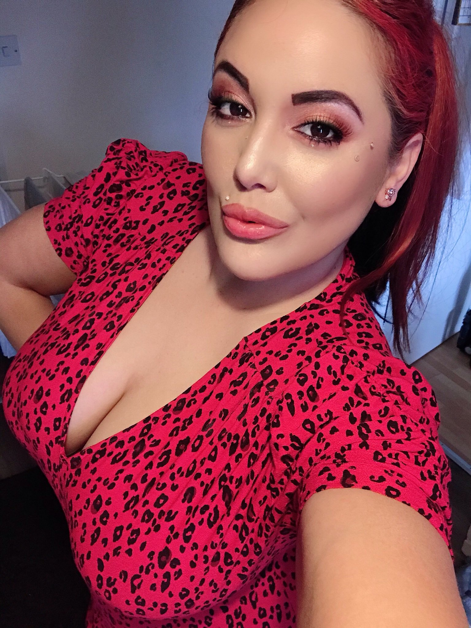 Normal 💄💋👀😃 https://t.co/bRBLLYs104
