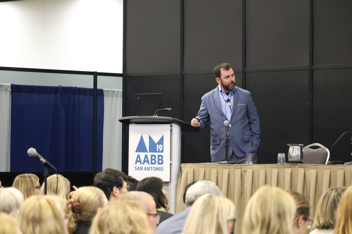 SouthTexasBlood's tweet photo. Deputy Medical Director of SAFD shows how San Antonio is saving lives by returning the use of whole blood for transfusion! Thanks to local partners like @SATXFire and @STRAC for the Brothers in Arms program 🏩🚑🚒🚁 #AABB19 https://t.co/6zY48lNO7k