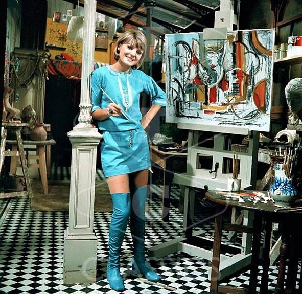 Happy birthday to Anneke Wills! 