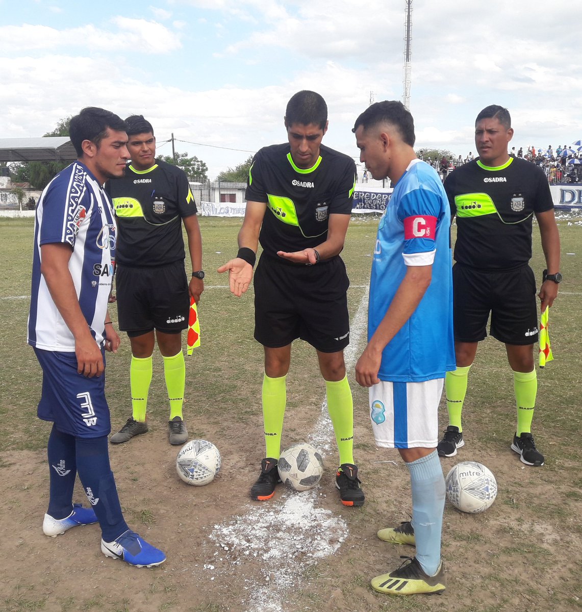 #CcaFutbol
Ya Se juega el clásico en La Banda #VamosCentralArgentinoTodavia