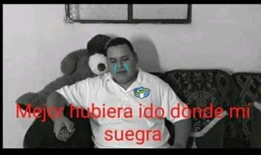 PasionRojaGT's tweet photo. Uno de los memes del día! Jajajajajajajajaja🤣😂😂😂😂🤣🤣🤣😂😂😂🤣🤣🤣😂😂😂😂😂
Le fue mal al pobre gordito! https://t.co/NMsuXNVka6