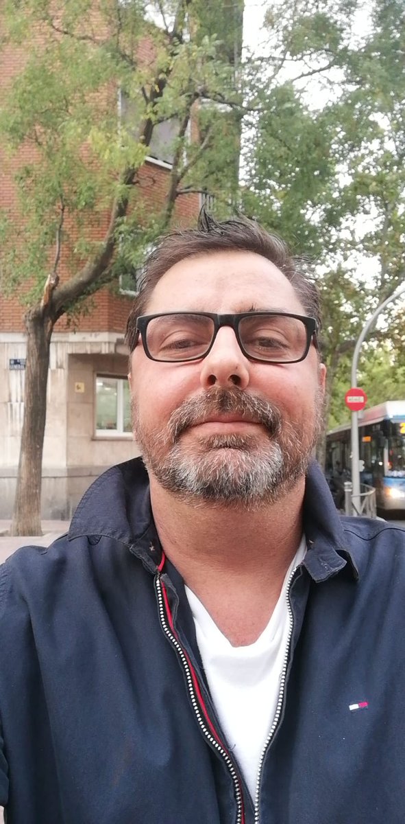 crisrecoder's tweet photo. Nos has dejado momentos inolvidables y has marcado a miles d
 personas q ni siquiera tuvieron la oportunidad d conocerte. La despedida es tremendamente dolorosa y tu vacío será difícil de rellenar.Hoy me quedo 1 poquito más huérfana.Te echaré mucho d menos amigo @valentingarcia2 https://t.co/iEKRXk8I7i