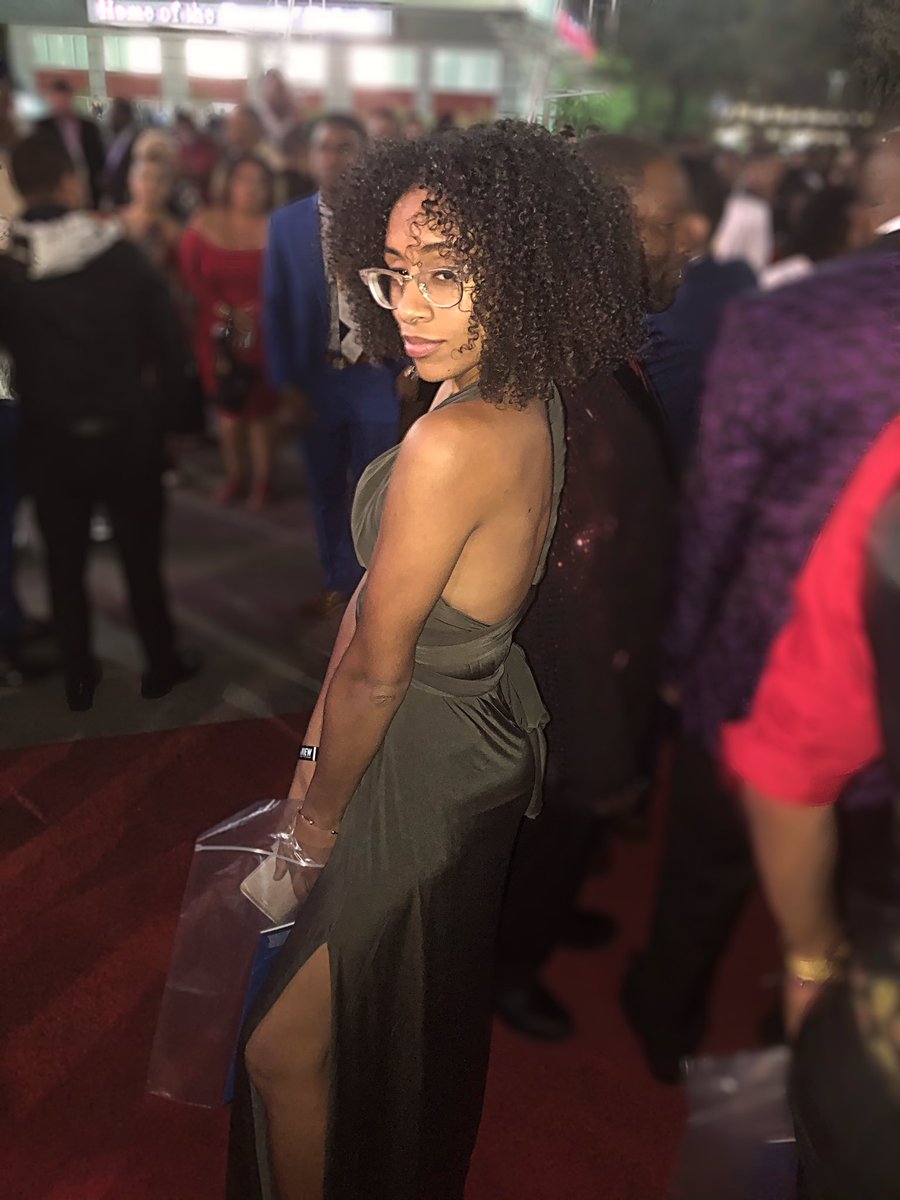 YasmINeTheRough's tweet image. Red Carpet Worthy Curls.
.
.
.
.
A view from the edge
.
.
@auntjackiescurlsandcoils taught me
.
.
.
.

#curlyperfectly #curlboss #bestcurlsever #healthy_hair_journey #mynaturalhairisdope  #myhaircrush #naturalhairdoescare #naturalhairjourney #blackhair