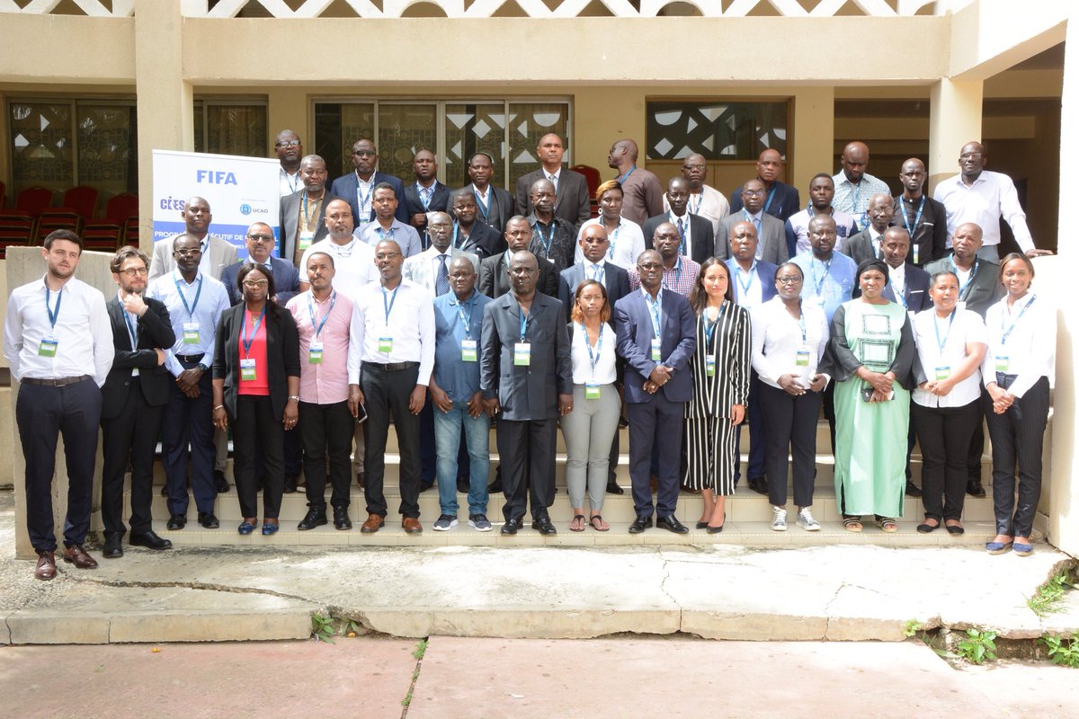 CZigaul's tweet photo. Lancement du programme exécutif de football FIFA-CIES à l’université Cheikh Anta Diop à Dakar destiné au renforcement des compétences des dirigeants et administrateurs du football.
Une première session riche d enseignements et d échanges entre associations membres! https://t.co/gC8FTi6D3V