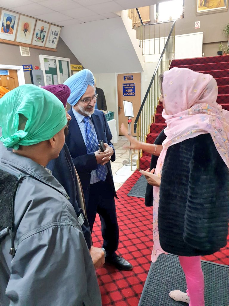 A visit to #SriGuruSinghSabha #Gurudwara #Slough this morning was so peaceful.

Meeting the elderly and seeking their blessings💙

Also seeking babaji's blessings and meeting the Sanghat and partaking in langar with everyone was the highlight of the day✅

#sloughdeservesbetter🙏