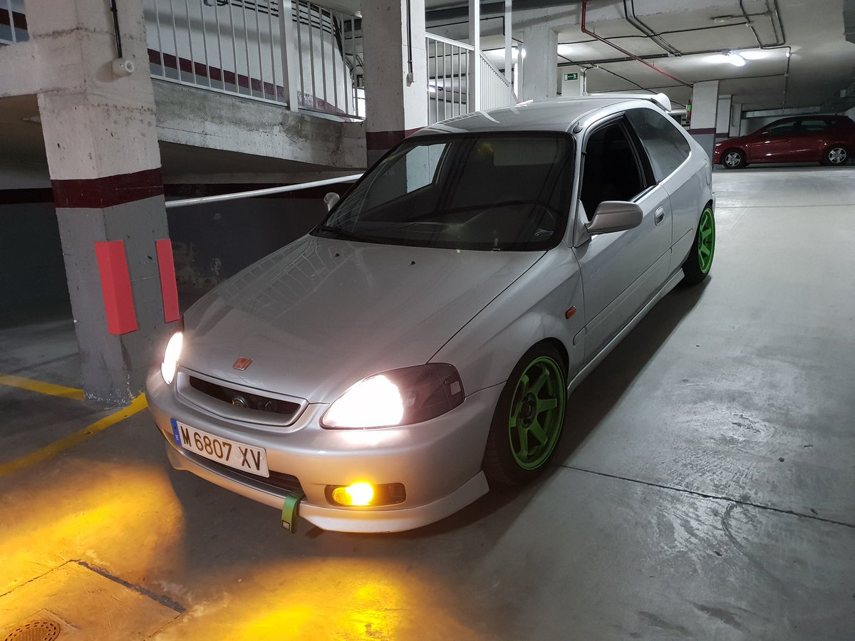 jorgejb14's tweet photo. Si no roza no goza! @HondaESauto ⬇️🚘🔰 #hondacivic #ek3 #lowhonda #jdm https://t.co/yDEzXhQTLQ